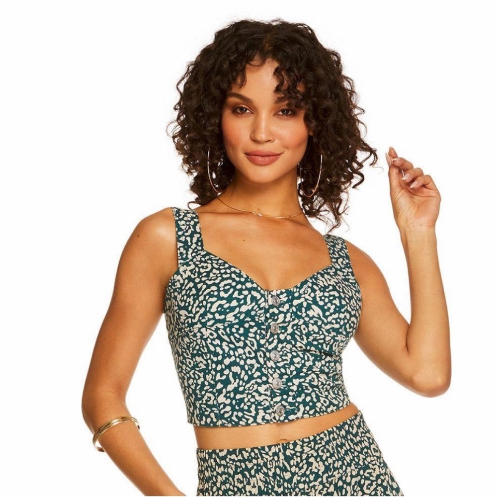 NWT Jessica Simpson Green and White Leopard Print Crop Top (Small)